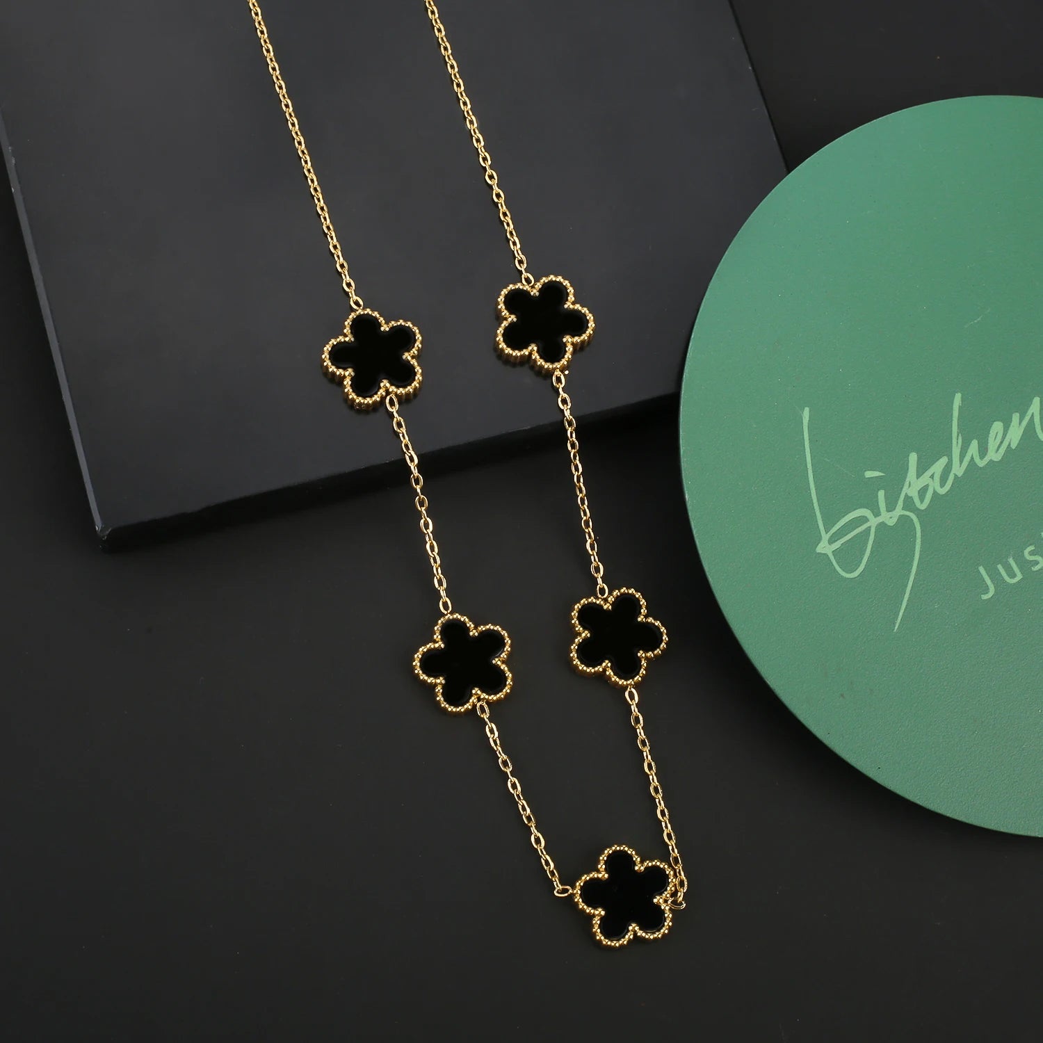 Ensemble de bijoux INS, bracelet trèfle à cinq feuilles en acier inoxydable, collier et boucles d'oreilles pour femme, bijoux de marque à porter au quotidien