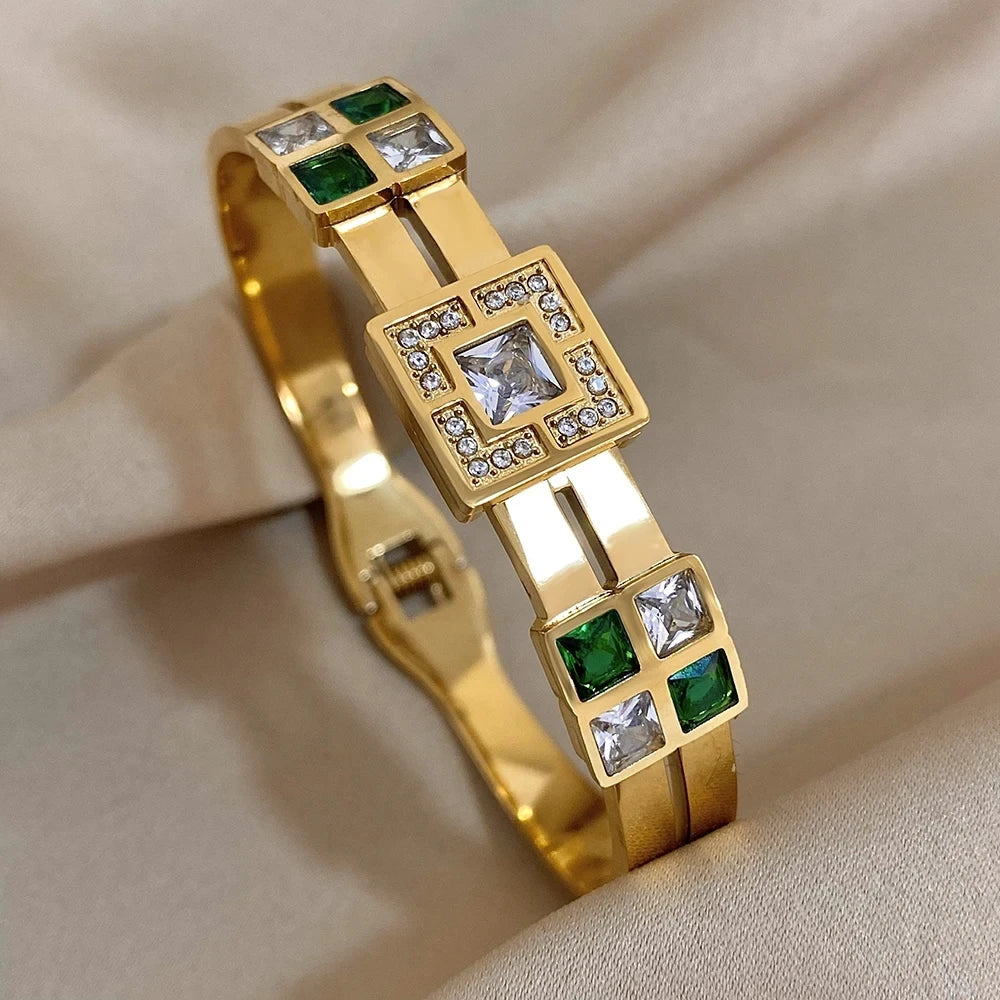 Freetry Exquis Bracelet en Acier Inoxydable Grand Zircon Vert Plaqué Or Strass Superposé Manchette Étanche Bijoux