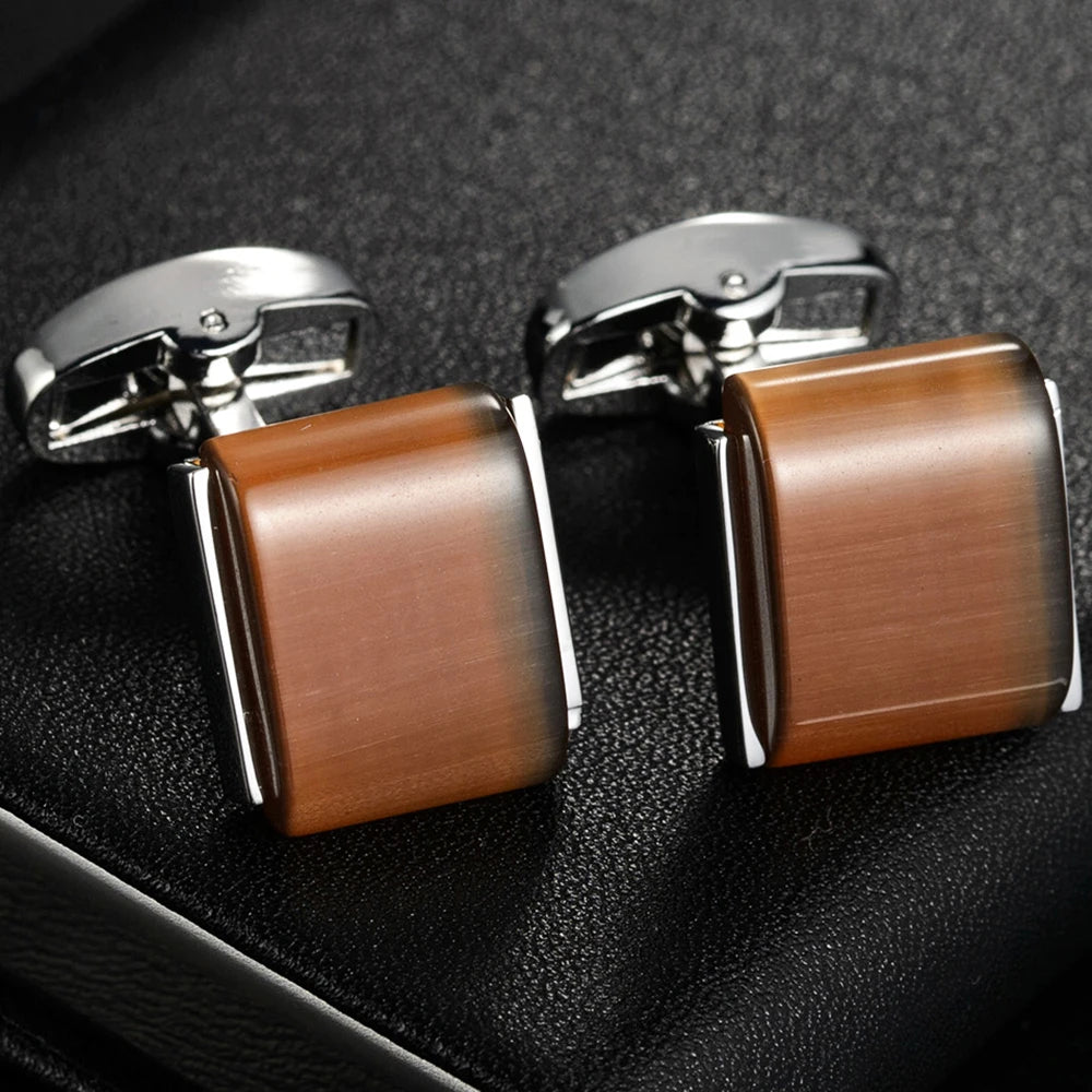 Nouveaux boutons de manchette de luxe légers Chemise française cool pour hommes Cadeau Marié Robe Bouton de manchette de mariage Bijoux gothiques de haute qualité