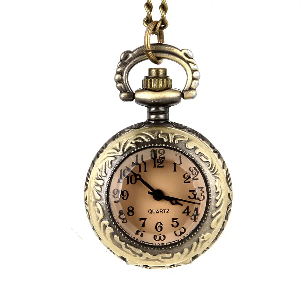 Collier pendentif montre de poche rétro en verre teinté d'horloge à chaîne en dôme de verre avec bordure décorative en relief pour femmes
