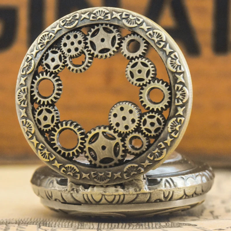 Petite montre de poche à quartz en bronze de style Steampunk, motif engrenage, sculptée en forme de trompette, avec chaîne, pour homme et femme, cadeau
