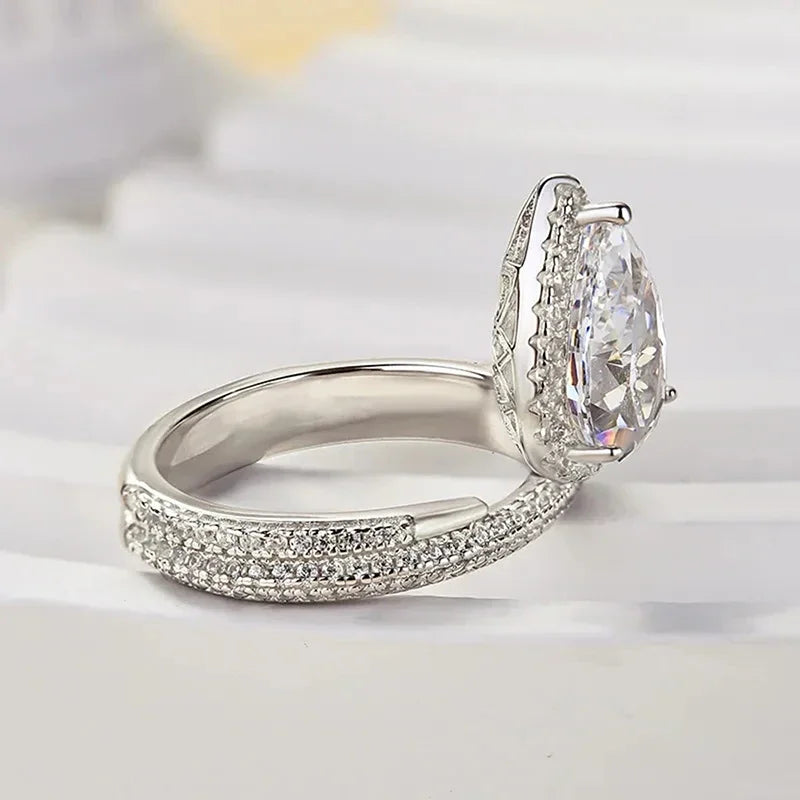 Bagues en Cristal de Zircon Cubique en Forme de Poire Huitan Tendance Luxe pour Femmes Superbes Accessoires de Bagues de Fiançailles et de Mariage Bijoux Bling